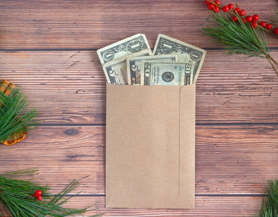 Holiday cash bonus